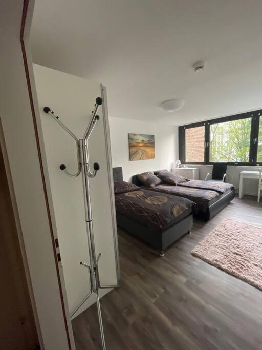 Gemutlich Und Moderne Wohnung In Dusseldorf Bagian luar foto