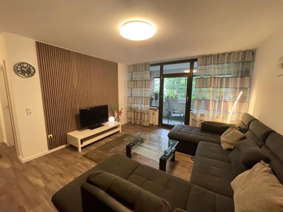 Gemutlich Und Moderne Wohnung In Dusseldorf Bagian luar foto