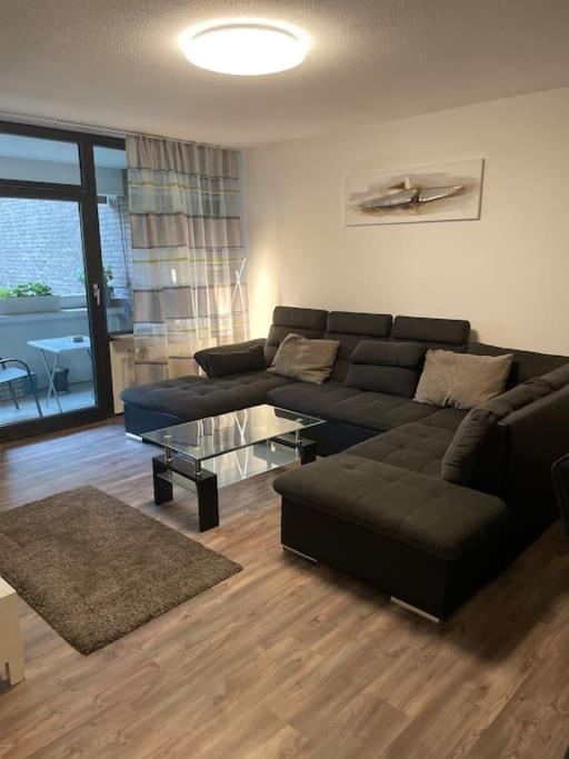 Gemutlich Und Moderne Wohnung In Dusseldorf Bagian luar foto