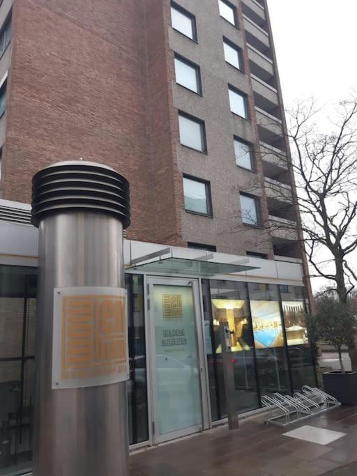 Gemutlich Und Moderne Wohnung In Dusseldorf Bagian luar foto